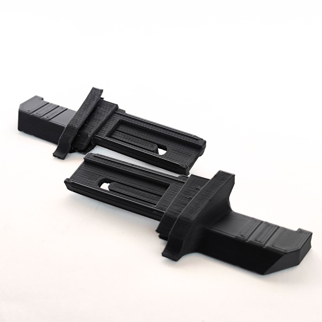VW Passat B7 Variant Cargo Cover Hook